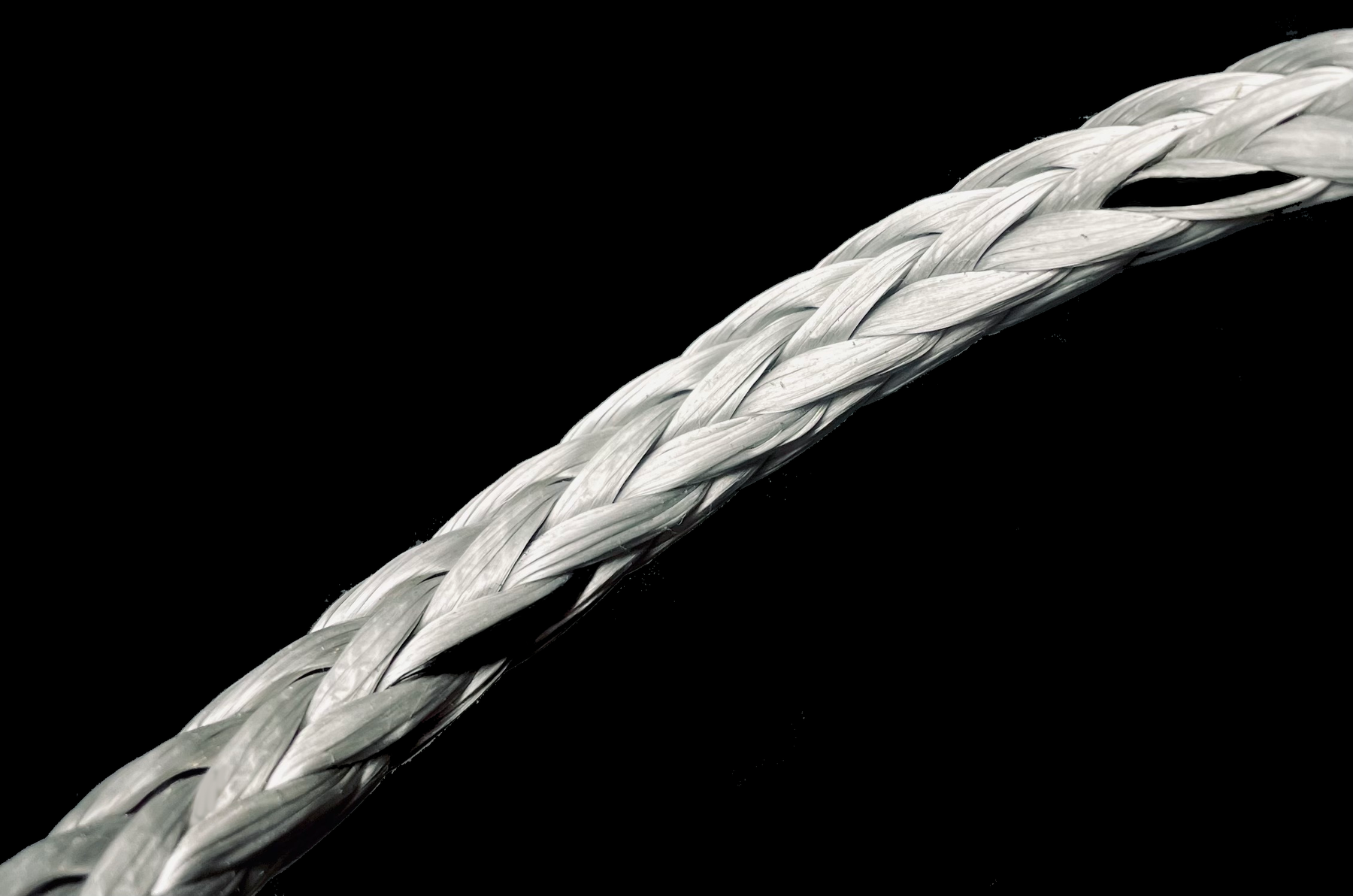 ⚙️ Dyneema ou HMPE : comment choisir la bonne fibre pour vos cordages nautiques ?